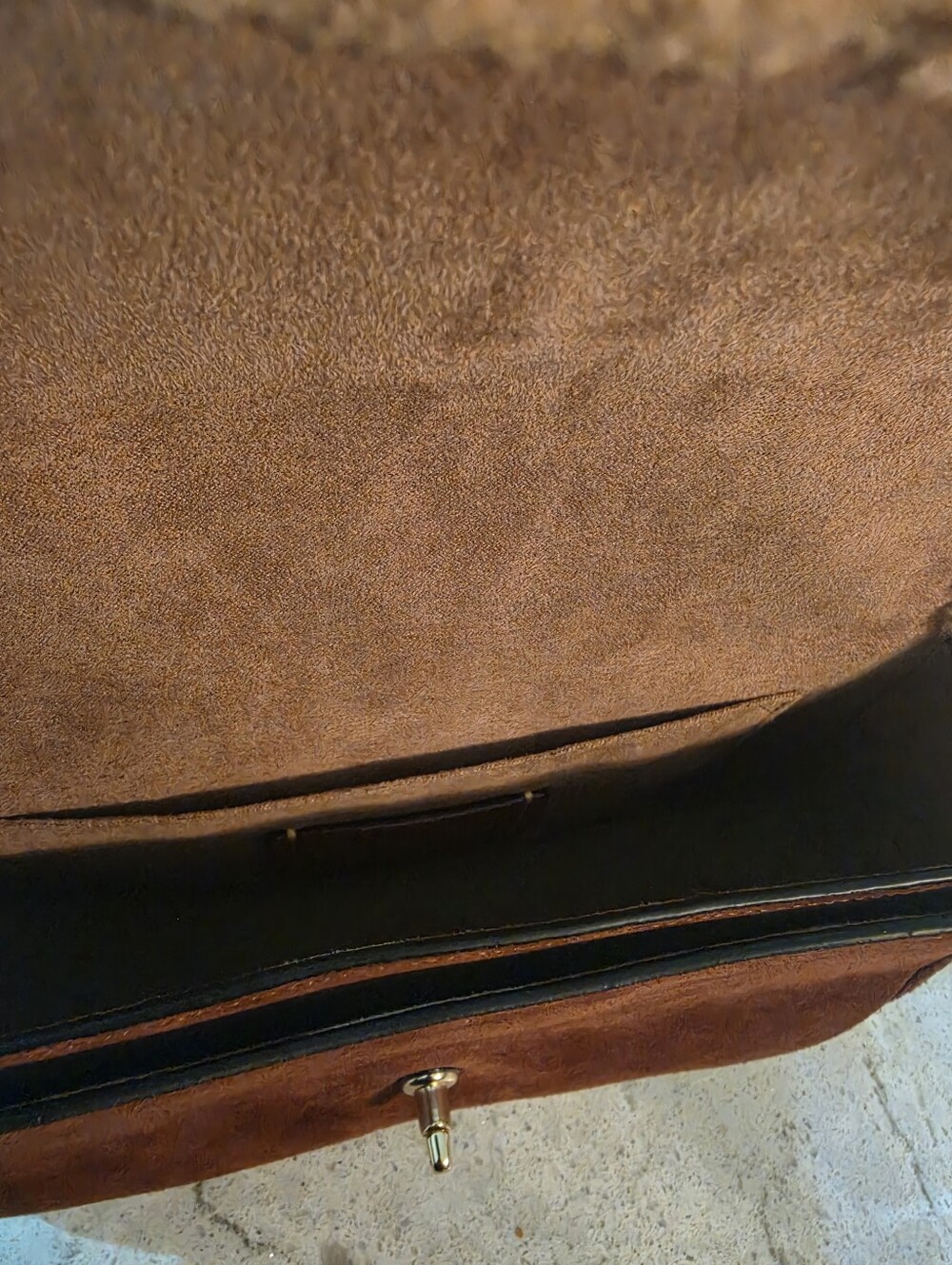 COACH Hadley Shoulder Bag - Picture 3 of 3